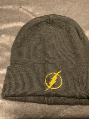 DC Flash  Gray  Beanie with Yellow Lightning Logo